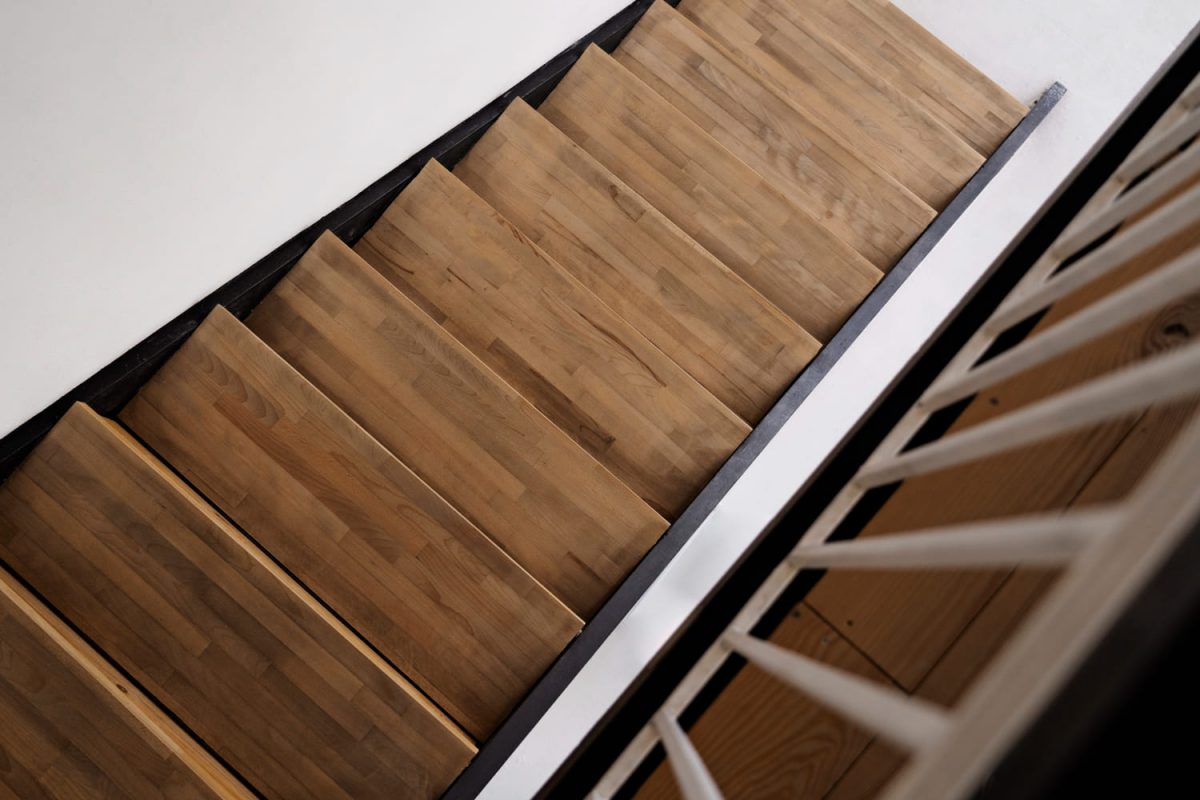 Installing Vinyl Plank Flooring on Stairs